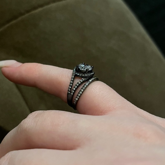 Charmed Aroma | Size 5 Ring Set - Picture 3 of 8